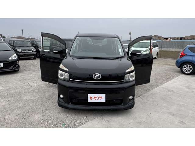 Toyota Voxy 10