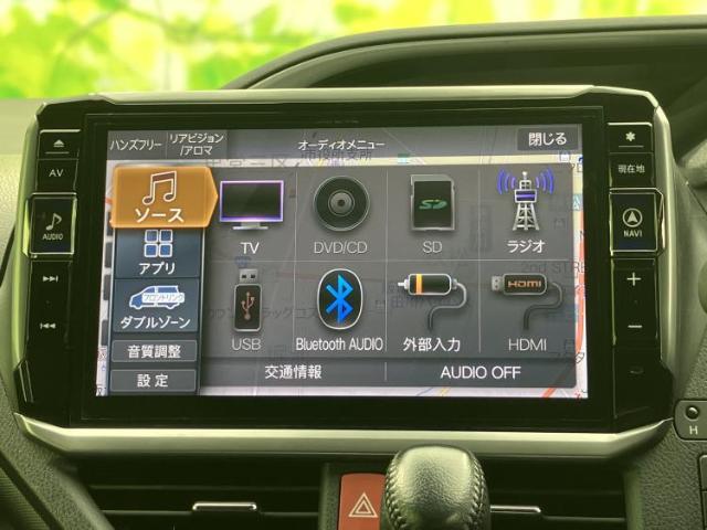 Toyota Voxy 12