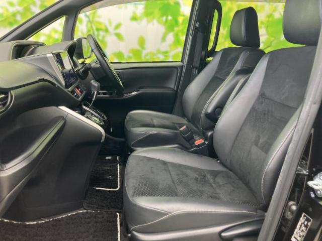 Toyota Voxy 9