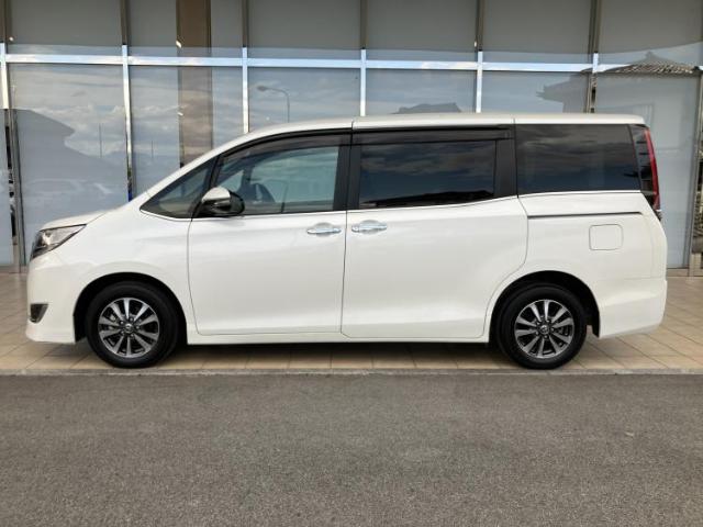 Toyota Esquire 4