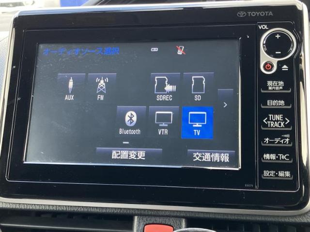 Toyota Esquire 11