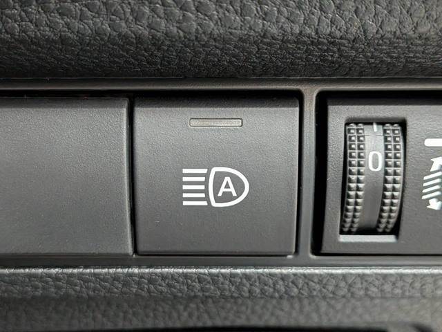 Toyota Corolla Cross 8