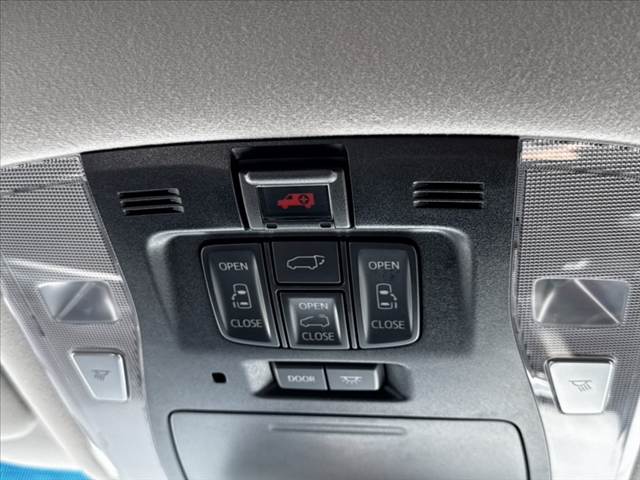 Toyota Vellfire 5