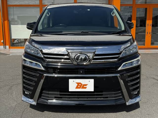 Toyota Vellfire 9