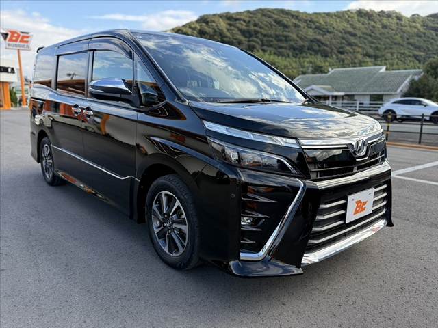 Toyota Voxy 10