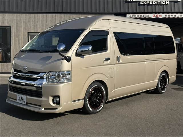 Toyota Hiace 12