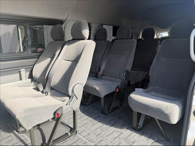 Toyota Hiace 10