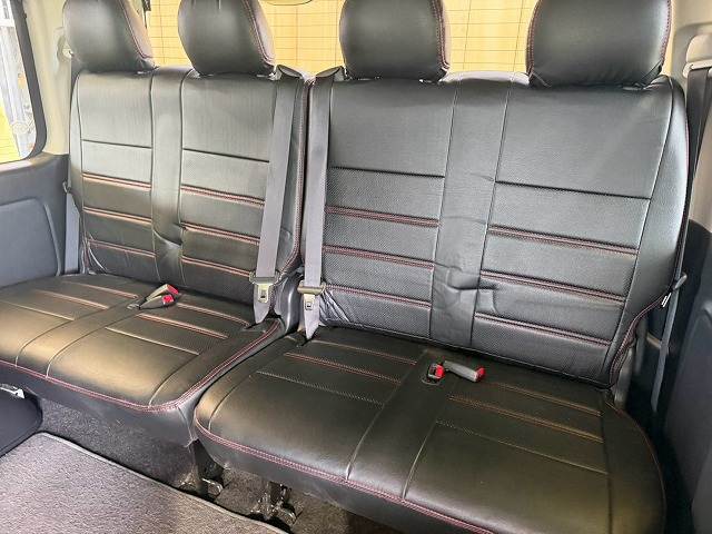 Toyota Hiace 12