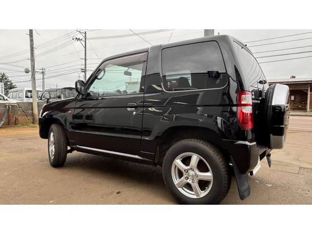 Mitsubishi Pajero Mini 4