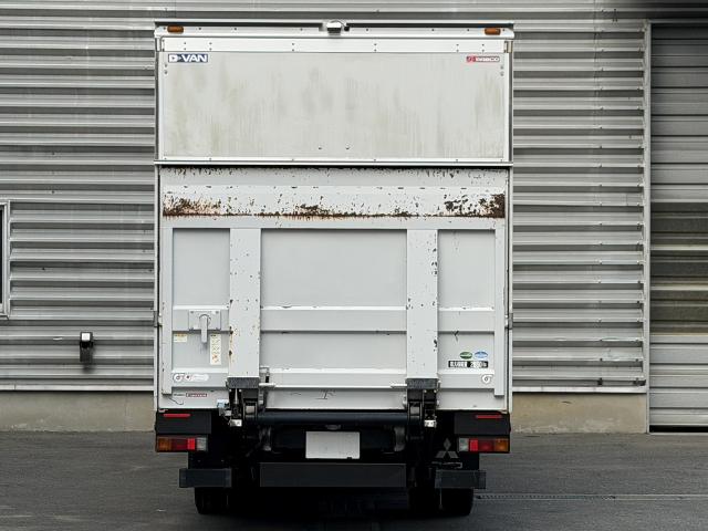 Mitsubishi Fuso Canter 6