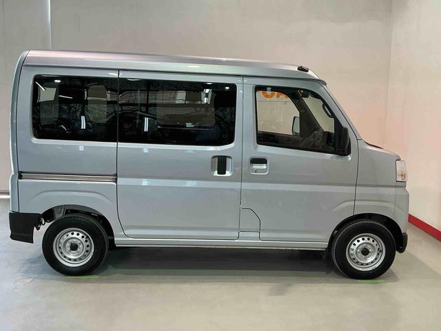 Daihatsu Hijet Cargo 12