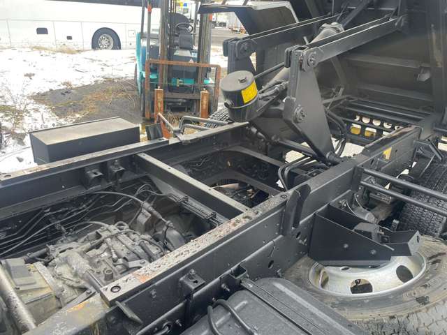 Isuzu Forward 2
