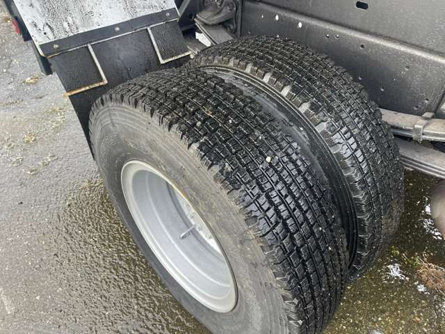 Isuzu Forward 9