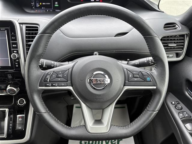 Nissan Serena 10