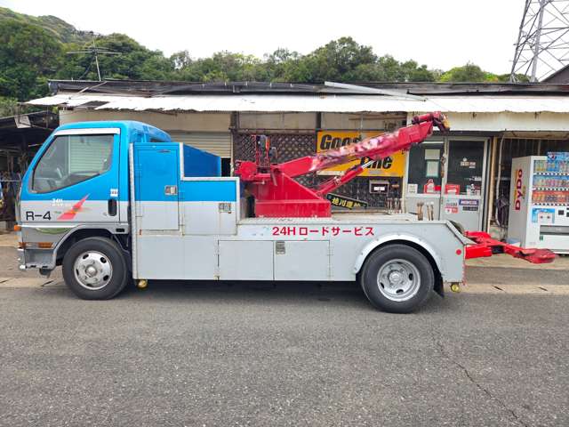 Mitsubishi Fuso Canter 4