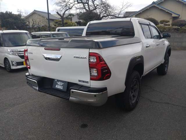 Toyota Hilux 5