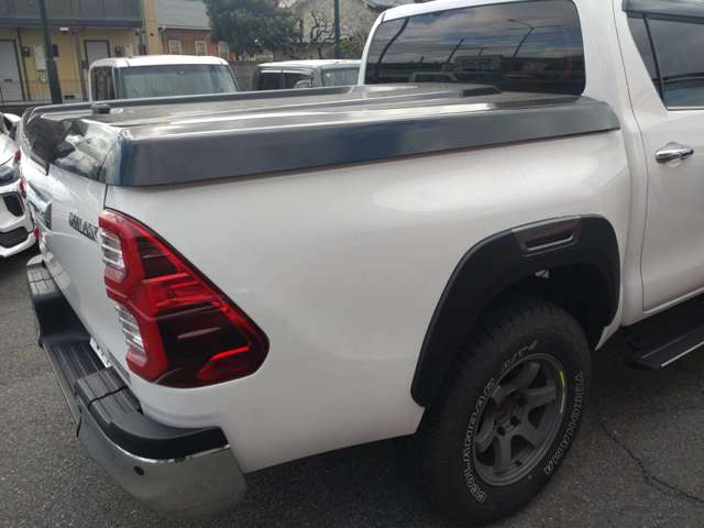 Toyota Hilux 9