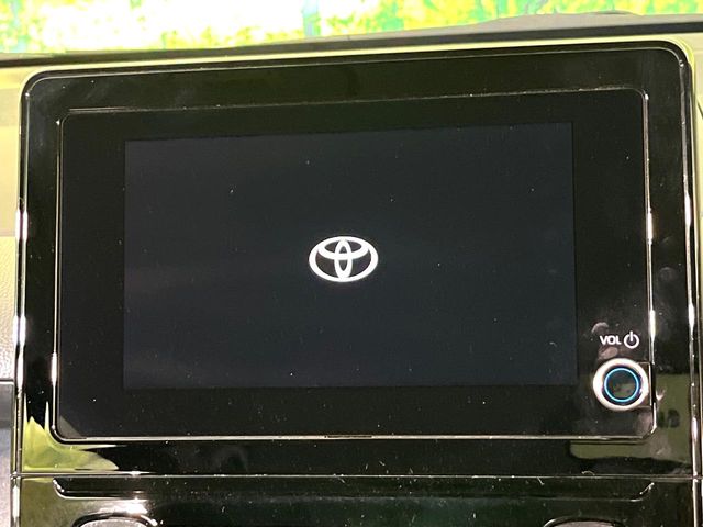 Toyota Sienta 4
