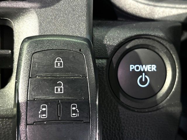 Toyota Sienta 6