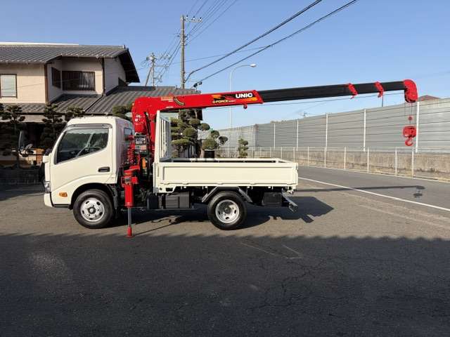 Hino Dutro 8