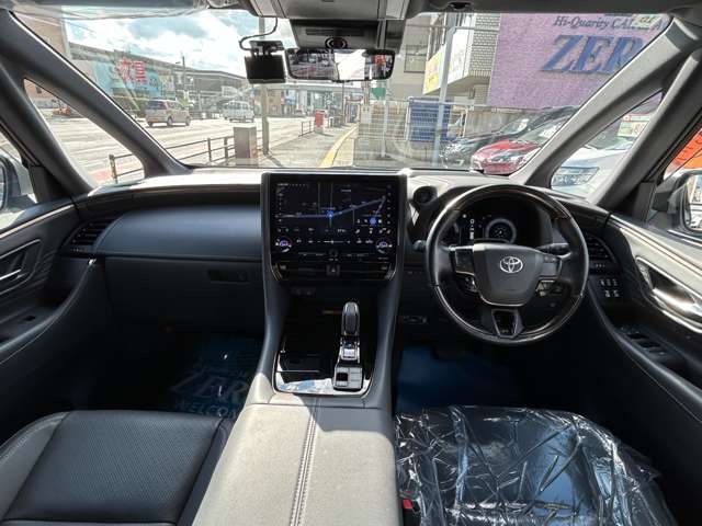 Toyota Vellfire 3