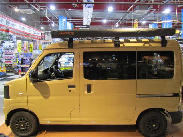 Daihatsu Hijet Cargo 6
