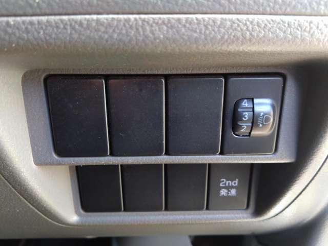 Nissan NV100 Clipper 11