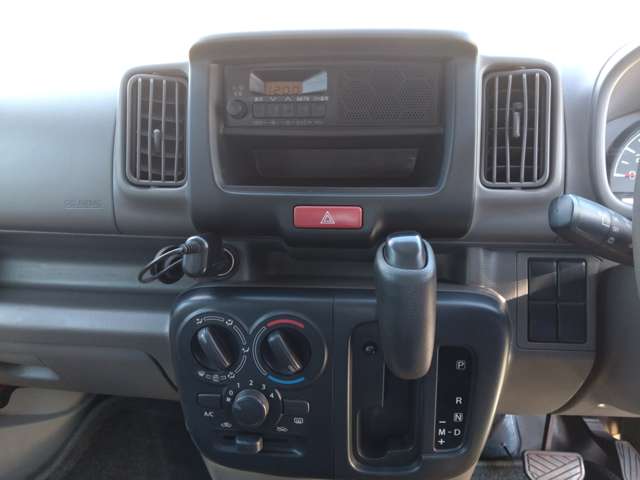 Nissan NV100 Clipper 10