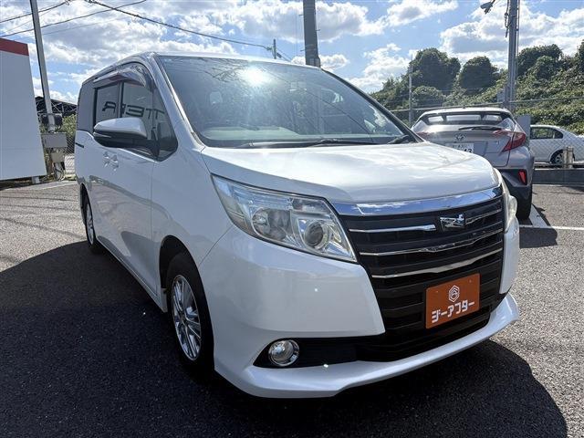 Toyota Noah 9
