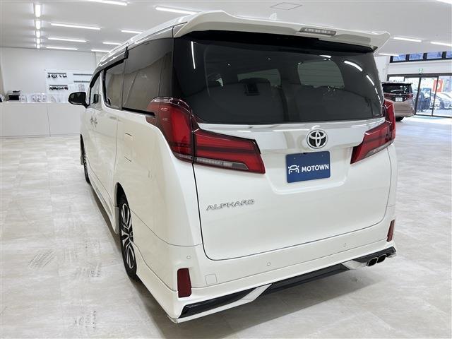 Toyota Alphard 11