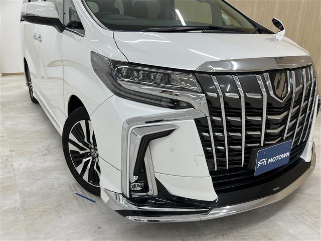 Toyota Alphard 4