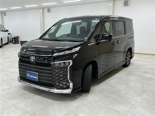 Toyota Voxy 4