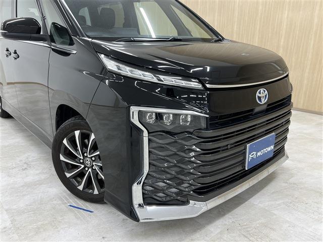 Toyota Voxy 5