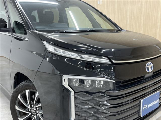 Toyota Voxy 7