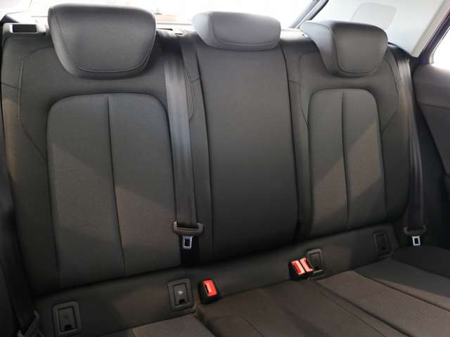 Audi Q2 9