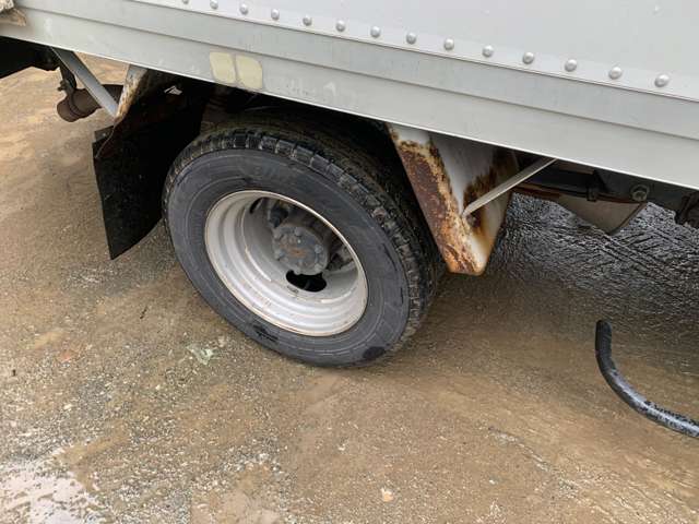 Isuzu Elf 11