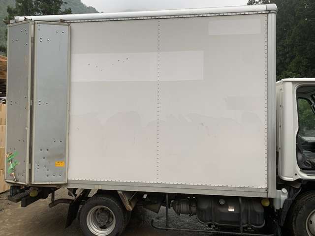 Isuzu Elf 2