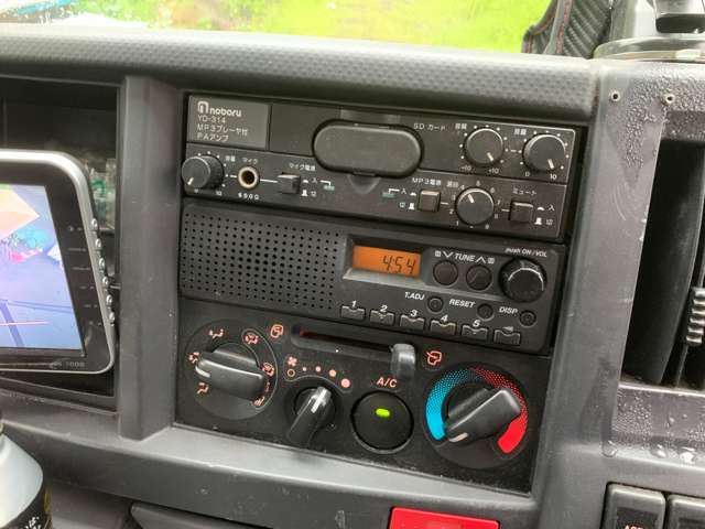 Isuzu Elf 5