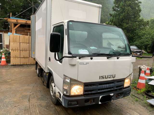 Isuzu Elf 7