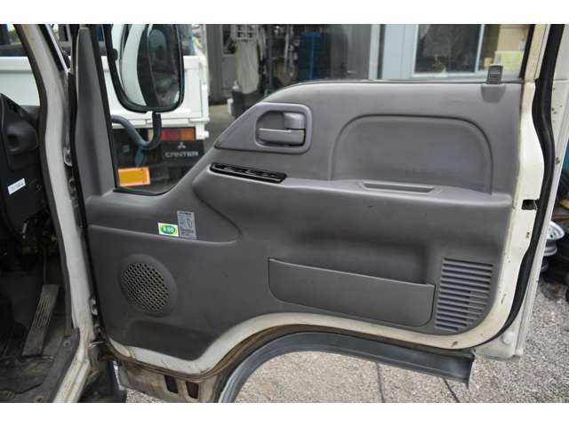 Isuzu Elf 8