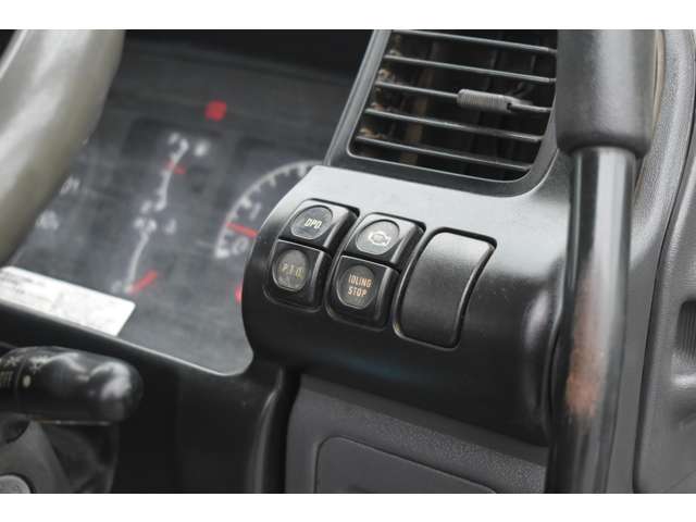 Isuzu Elf 10