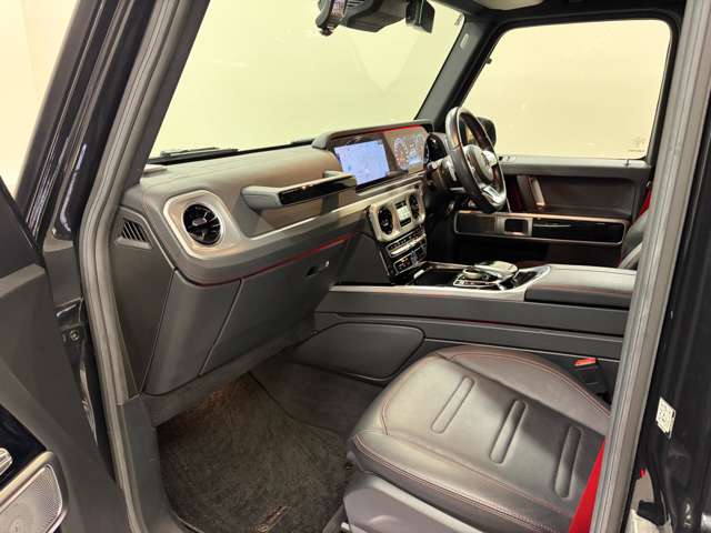Mercedes-Benz G-Class 12