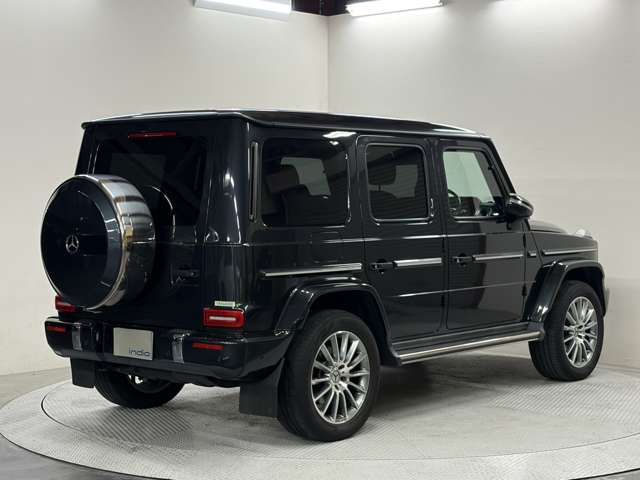 Mercedes-Benz G-Class 9