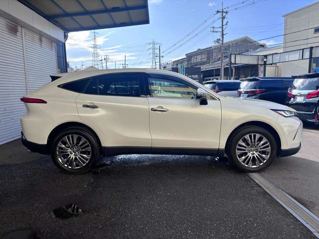 Toyota Harrier 4