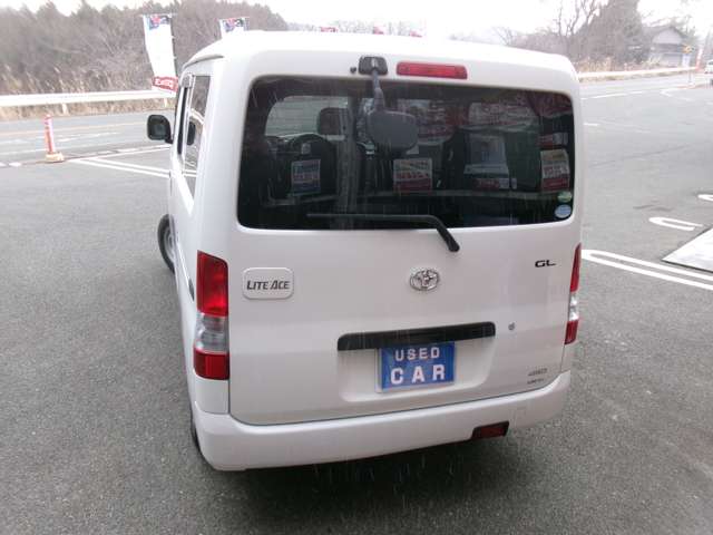 Toyota Light Ace Van 4