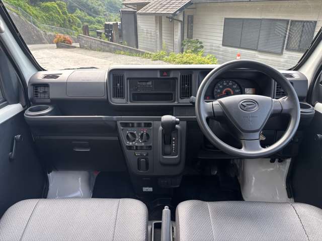 Daihatsu Hijet Cargo 9