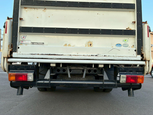 Hino Dutro 11