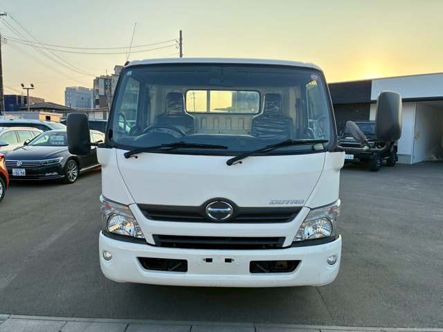 Hino Dutro 2
