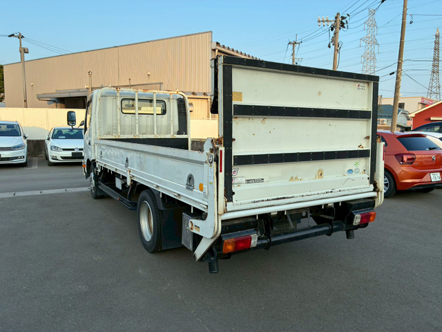 Hino Dutro 7
