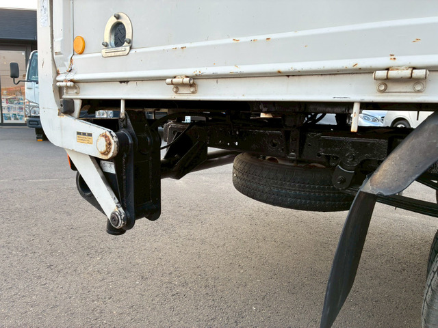 Hino Dutro 10
